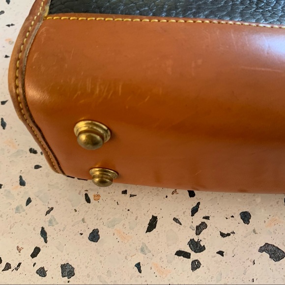 Vintage Dooney & Bourke Classic Top Zip Crossbody - Picture 3 of 16